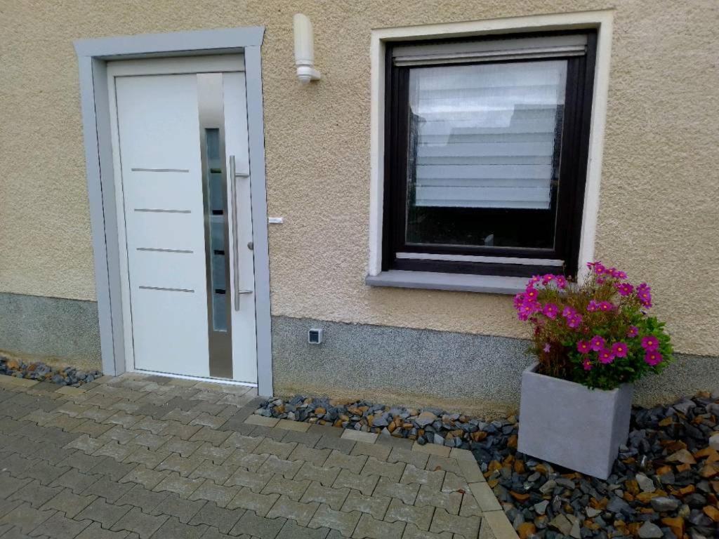 Haus Sonnenschein Apartment Вермелскирхен Екстериор снимка