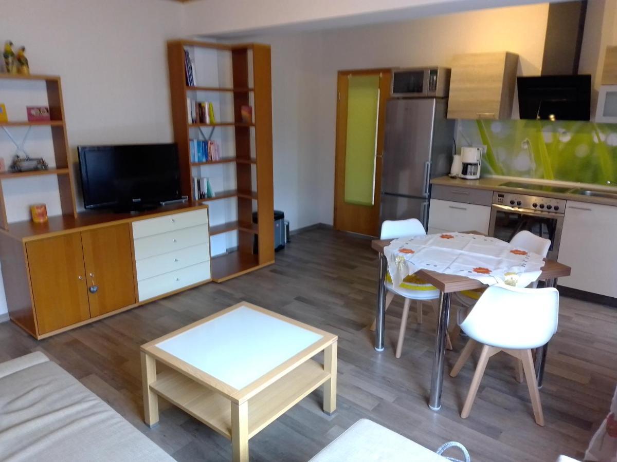 Haus Sonnenschein Apartment Вермелскирхен Екстериор снимка